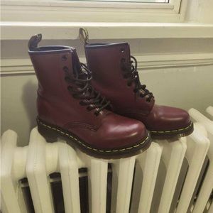 Dr. Martens Classic Lace Up Burgundy
